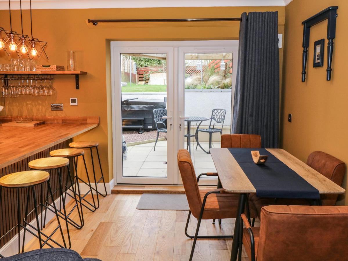 Feus Holiday Cottage Огтерардер Екстер'єр фото